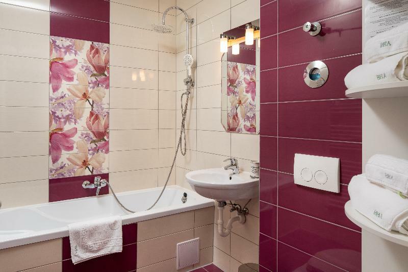 Brasov Holiday Apartments - Magenta Buitenkant foto